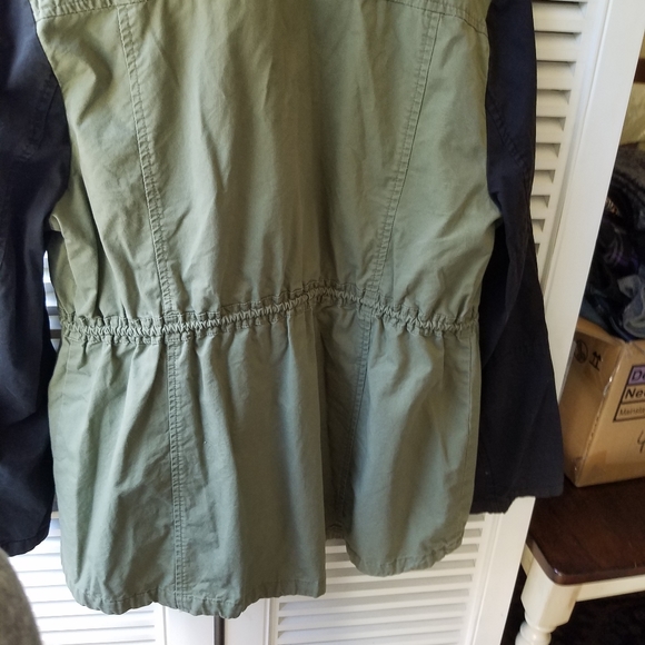 Jacket - Picture 2 of 6